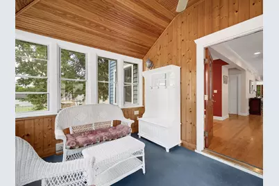 217 S Summit Street, Wheaton, IL 60187 - Photo 17