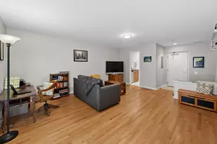 1889 Maple Ave, Evanston, IL 60201 - Photo 23