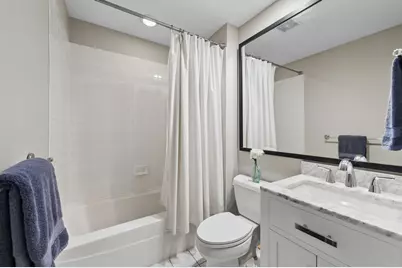 1889 Maple Avenue #E2, Evanston, IL 60201 - Photo 21