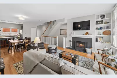 1889 Maple Avenue #E2, Evanston, IL 60201 - Photo 7