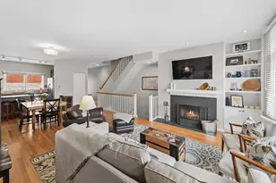 1889 Maple Ave, Evanston, IL 60201 - Photo 7