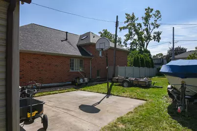 8145 State Road, Burbank, IL 60459 - Photo 29