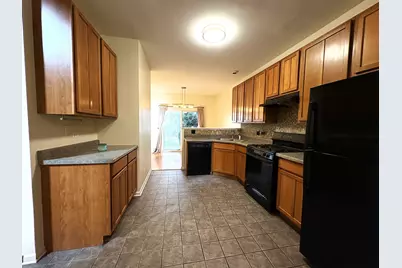 184 Southwicke Drive, Streamwood, IL 60107 - Photo 5