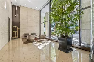 260 E Chestnut St, Chicago, IL 60611 - Photo 3