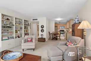 260 E Chestnut St, Chicago, IL 60611 - Photo 11
