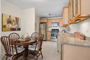 260 E Chestnut St, Chicago, IL 60611 - Photo 7