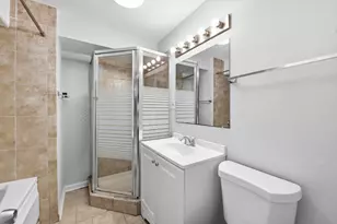 1425 E 68th St, Chicago, IL 60637 - Photo 23