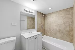 1425 E 68th St, Chicago, IL 60637 - Photo 21