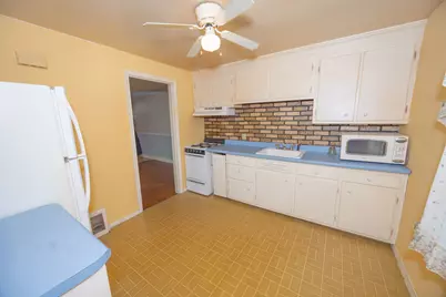 1613 Glenwood Avenue, Joliet, IL 60435 - Photo 3