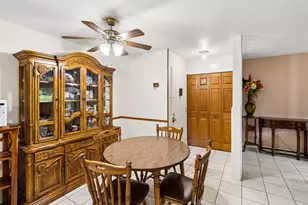 735 Hill Dr, Hoffman Estates, IL 60169 - Photo 9