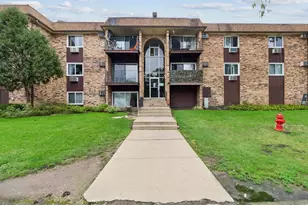 735 Hill Dr, Hoffman Estates, IL 60169 - Photo 1