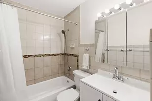 735 Hill Dr, Hoffman Estates, IL 60169 - Photo 15