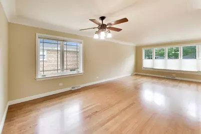 5022 N Busse Avenue, Chicago, IL 60656 - Photo 9