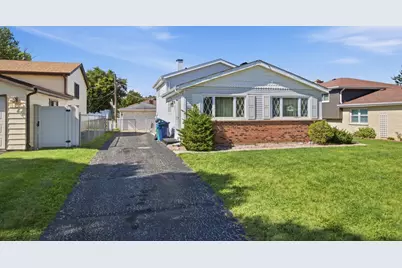 526 N Edgewood Avenue, Lombard, IL 60148 - Photo 1