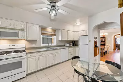 2940 W Greenleaf Avenue, Chicago, IL 60645 - Photo 7