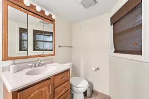 2940 W Greenleaf Ave, Chicago, IL 60645 - Photo 29