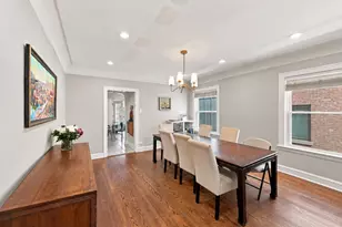 2940 W Greenleaf Ave, Chicago, IL 60645 - Photo 5