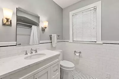 2940 W Greenleaf Avenue, Chicago, IL 60645 - Photo 15
