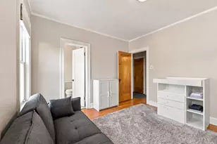 2940 W Greenleaf Ave, Chicago, IL 60645 - Photo 11