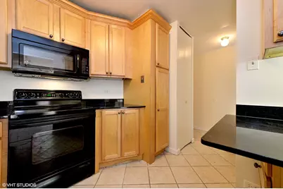 211 E Ohio Street #716, Chicago, IL 60611 - Photo 7