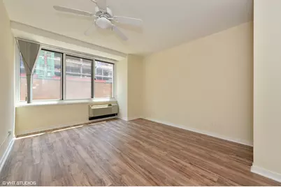 211 E Ohio Street #716, Chicago, IL 60611 - Photo 9