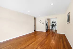 340 James Ave, Mundelein, IL 60060 - Photo 7