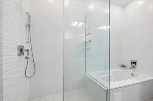 3013 N California Ave, Chicago, IL 60618 - Photo 15