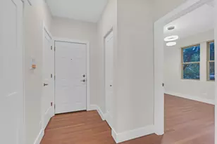 3923 W Ainslie St, Chicago, IL 60625 - Photo 3
