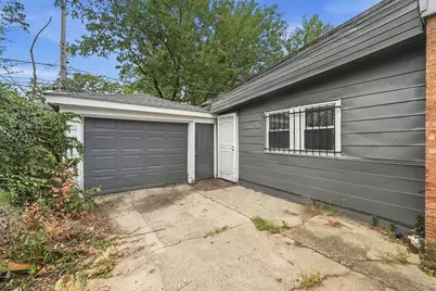 9668 S Luella Avenue, Chicago, IL 60617 - Photo 3