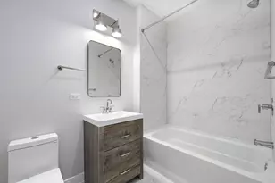 825 E 61st St, Chicago, IL 60637 - Photo 9