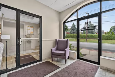 245 Burlington Avenue #201, Clarendon Hills, IL 60514 - Photo 5