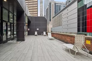 211 E Ohio St, Chicago, IL 60611 - Photo 11