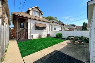 2936 N Kostner Ave, Chicago, IL 60641 - Photo 17