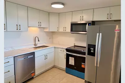2015 Finley Road S #812, Lombard, IL 60148 - Photo 3