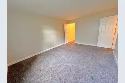 8 Gant Circle #D, Streamwood, IL 60107 - Photo 5