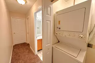 8 Gant Circle, Streamwood, IL 60107 - Photo 11