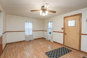136 N Oak St, Manteno, IL 60950 - Photo 11
