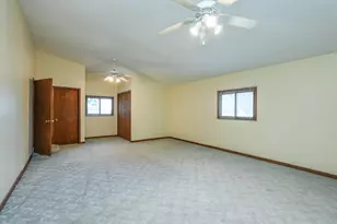 136 N Oak St, Manteno, IL 60950 - Photo 21