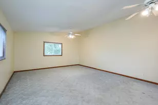 136 N Oak St, Manteno, IL 60950 - Photo 19