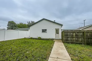 136 N Oak St, Manteno, IL 60950 - Photo 33