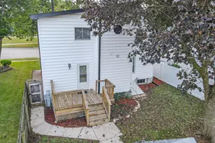 136 N Oak St, Manteno, IL 60950 - Photo 31