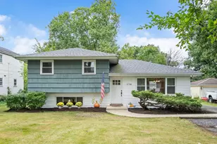 5798 Pershing Ave, Downers Grove, IL 60516 - Photo 1