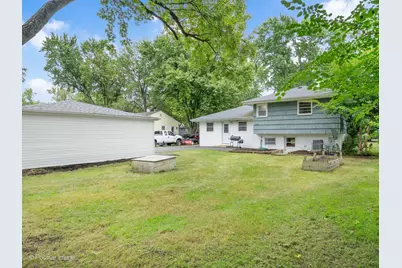 5798 Pershing Avenue, Downers Grove, IL 60516 - Photo 23
