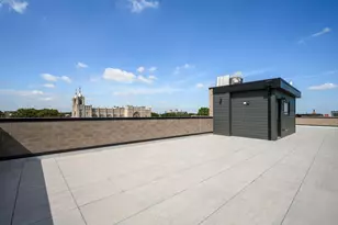 1951 W Dickens Ave, Chicago, IL 60614 - Photo 15