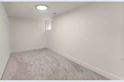 10721 S Prairie Avenue, Chicago, IL 60628 - Photo 25