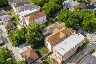 10721 S Prairie Ave, Chicago, IL 60628 - Photo 35