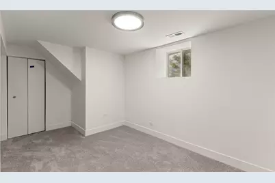 10721 S Prairie Avenue, Chicago, IL 60628 - Photo 19