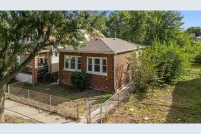 10721 S Prairie Avenue, Chicago, IL 60628 - Photo 31