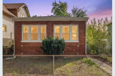 10721 S Prairie Avenue, Chicago, IL 60628 - Photo 1