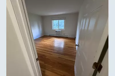 375 W Winchester Road #306, Libertyville, IL 60048 - Photo 7